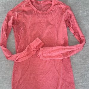 Swiftly Tech Lululemon Shirt